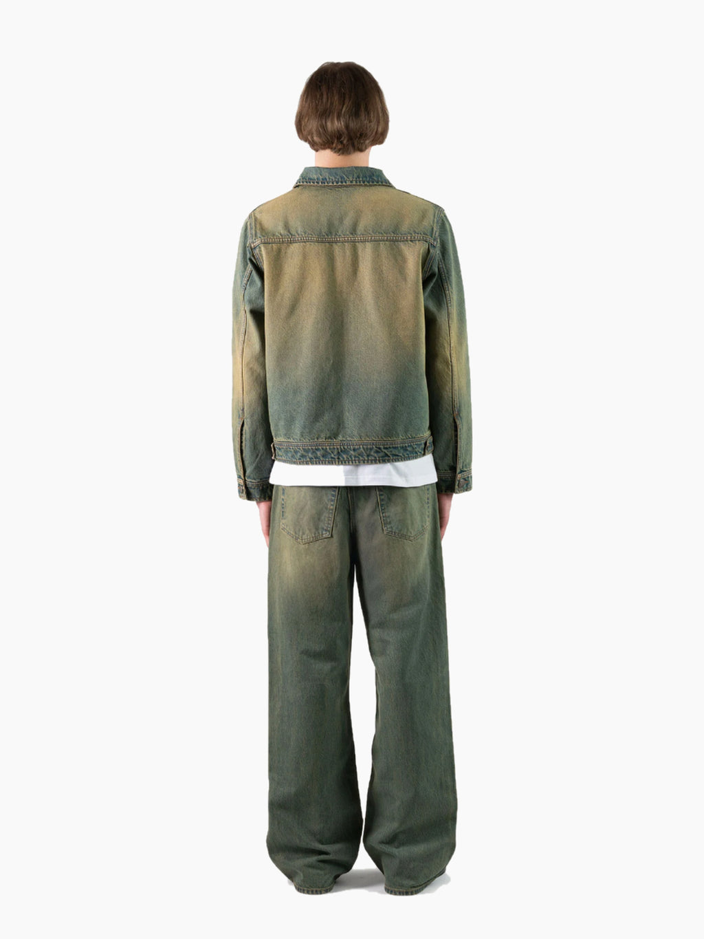 Jean denim unisexe vert sauge délavé porté homme - dos